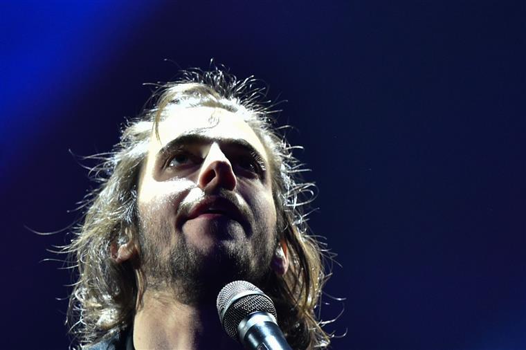 Salvador Sobral pode passar o Natal em casa