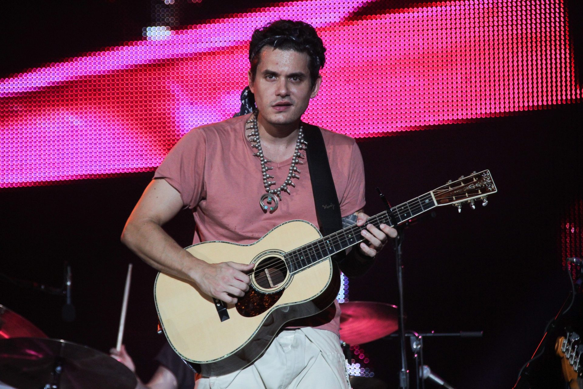 John Mayer internado de urgência