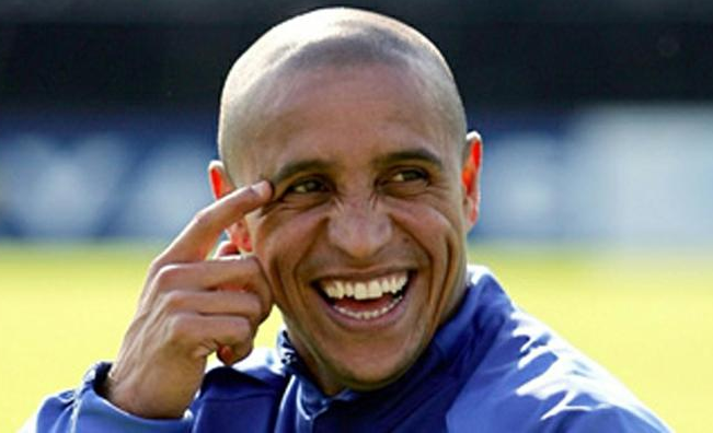 Roberto Carlos. “É um pouco estranho que o Barcelona não apareça. É triste”