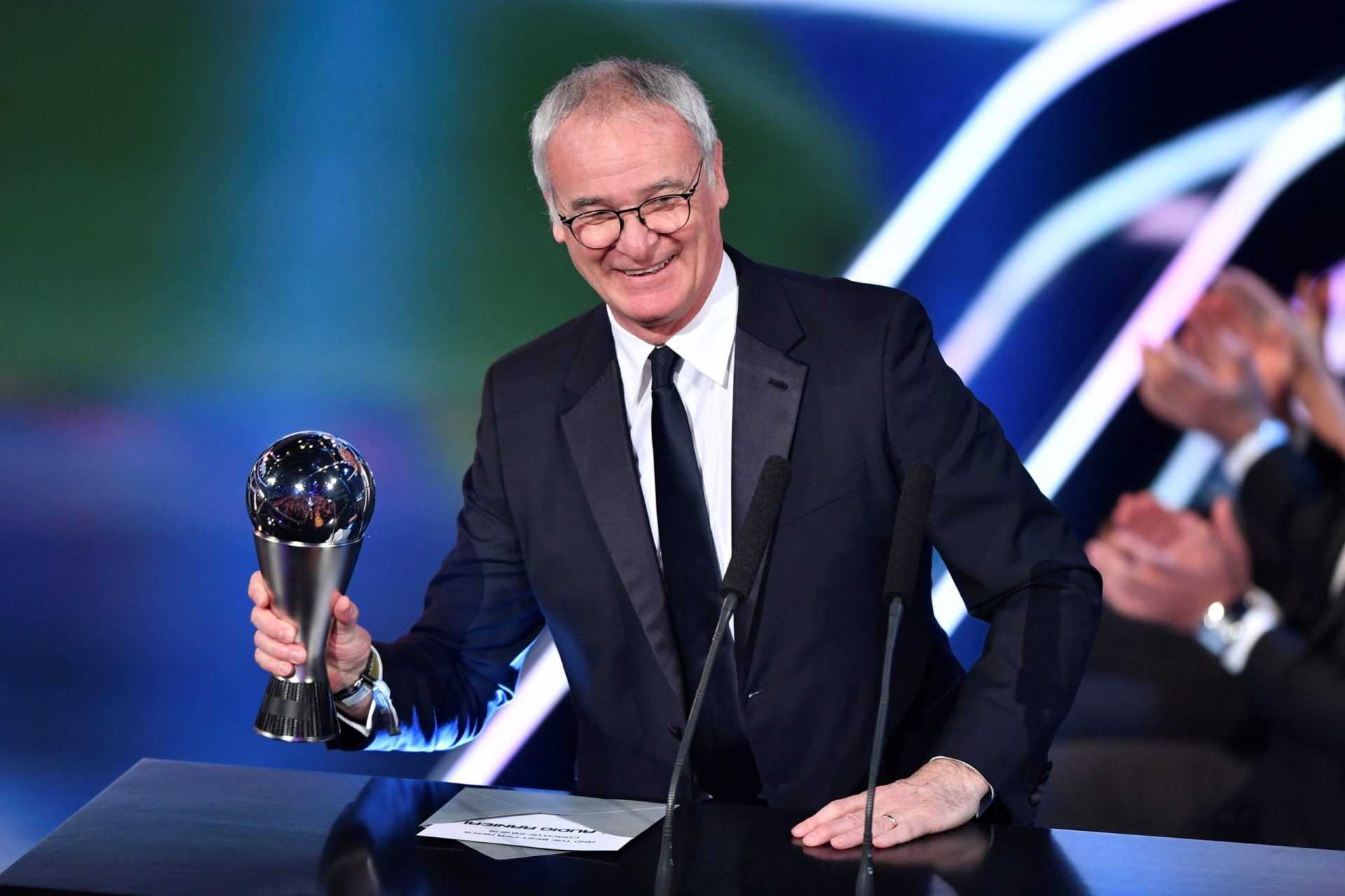 FIFA. Claudio Ranieri é o melhor treinador do ano