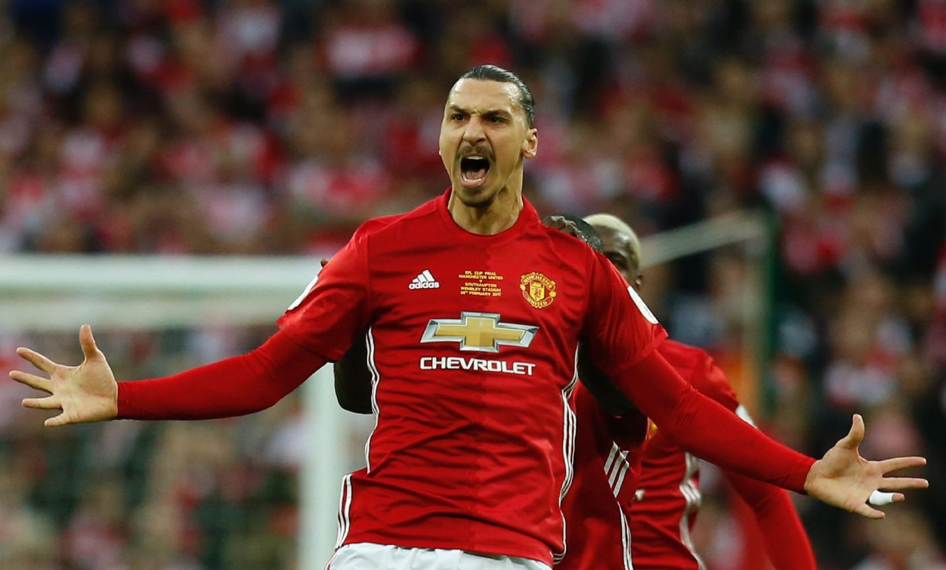 Inglaterra. A três minutos do fim aconteceu… Ibrahimovic