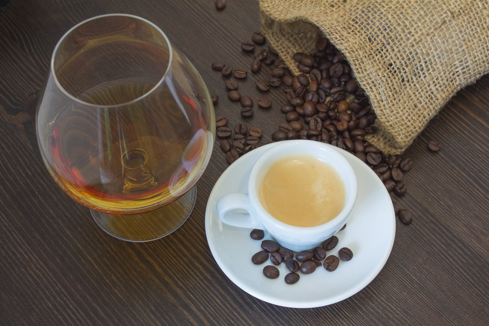 Saiba o que acontece se ficar dois anos sem beber álcool e café