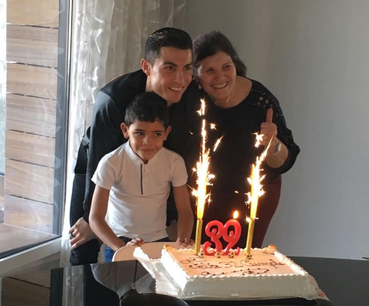 Dolores Aveiro revela fotos íntimas de Cristiano Ronaldo