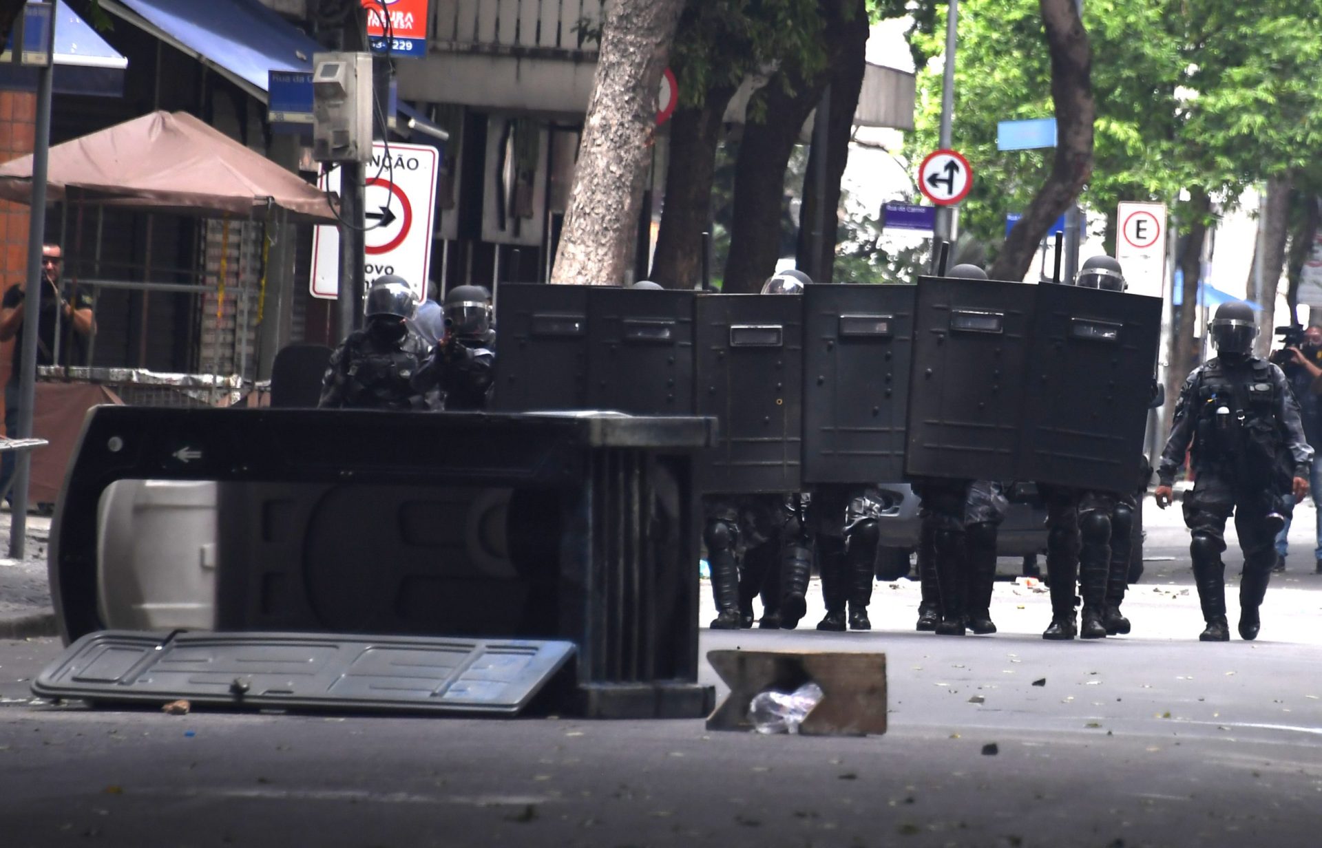 Brasil. Mesmo com mil soldados na rua, poucos se aventuram a andar por Vitória