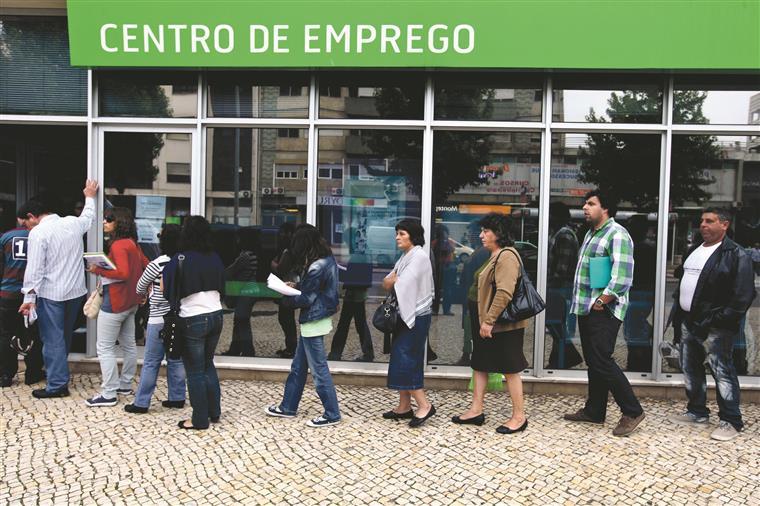 Desemprego registado em mínimos de oito anos