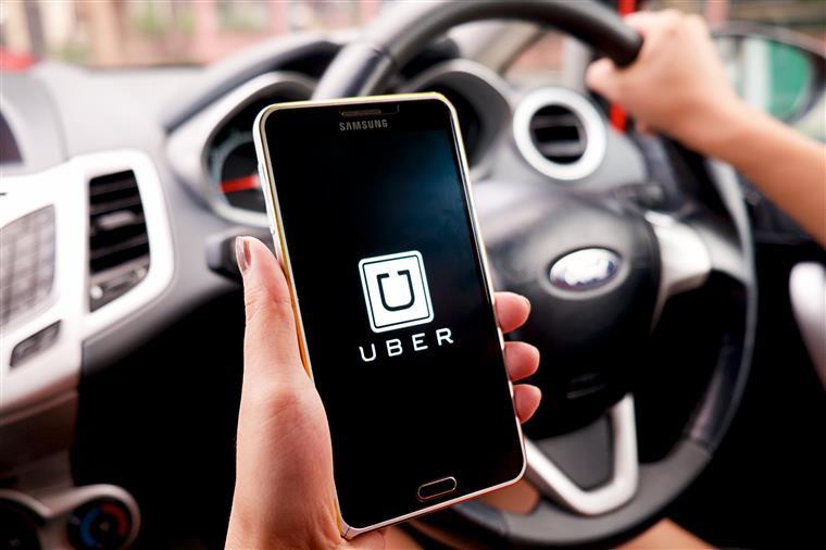 Uber ameaçada de ser expulsa da loja de aplicações após espiar iPhones