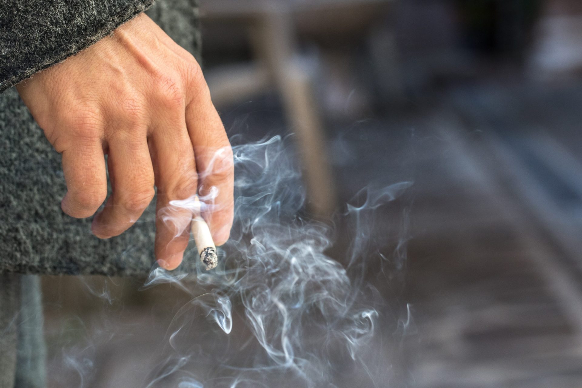 Britânica descobre fotografia do pai em avisos dos maços de tabaco