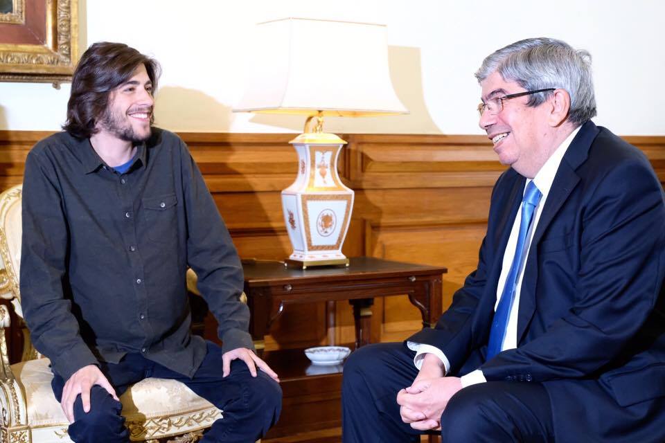 As primeiras imagens de Salvador Sobral ao ser recebido no Parlamento [fotogaleria]