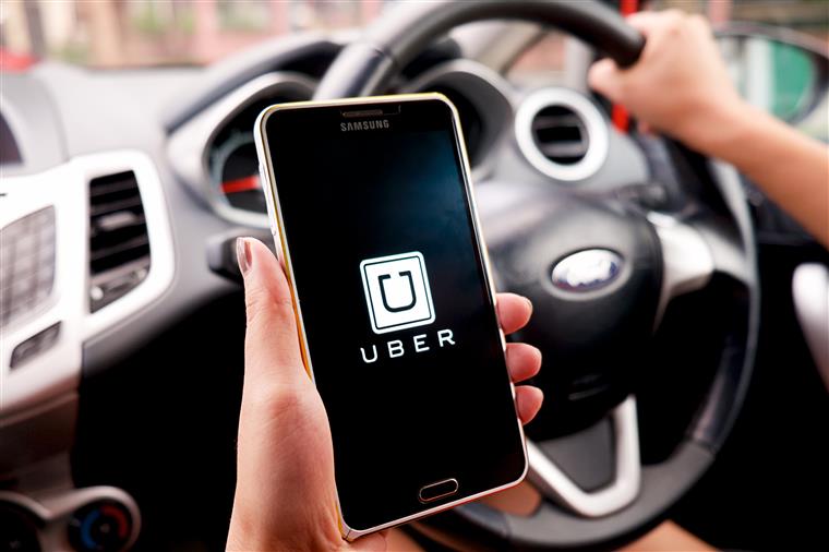 CEO da Uber demite-se