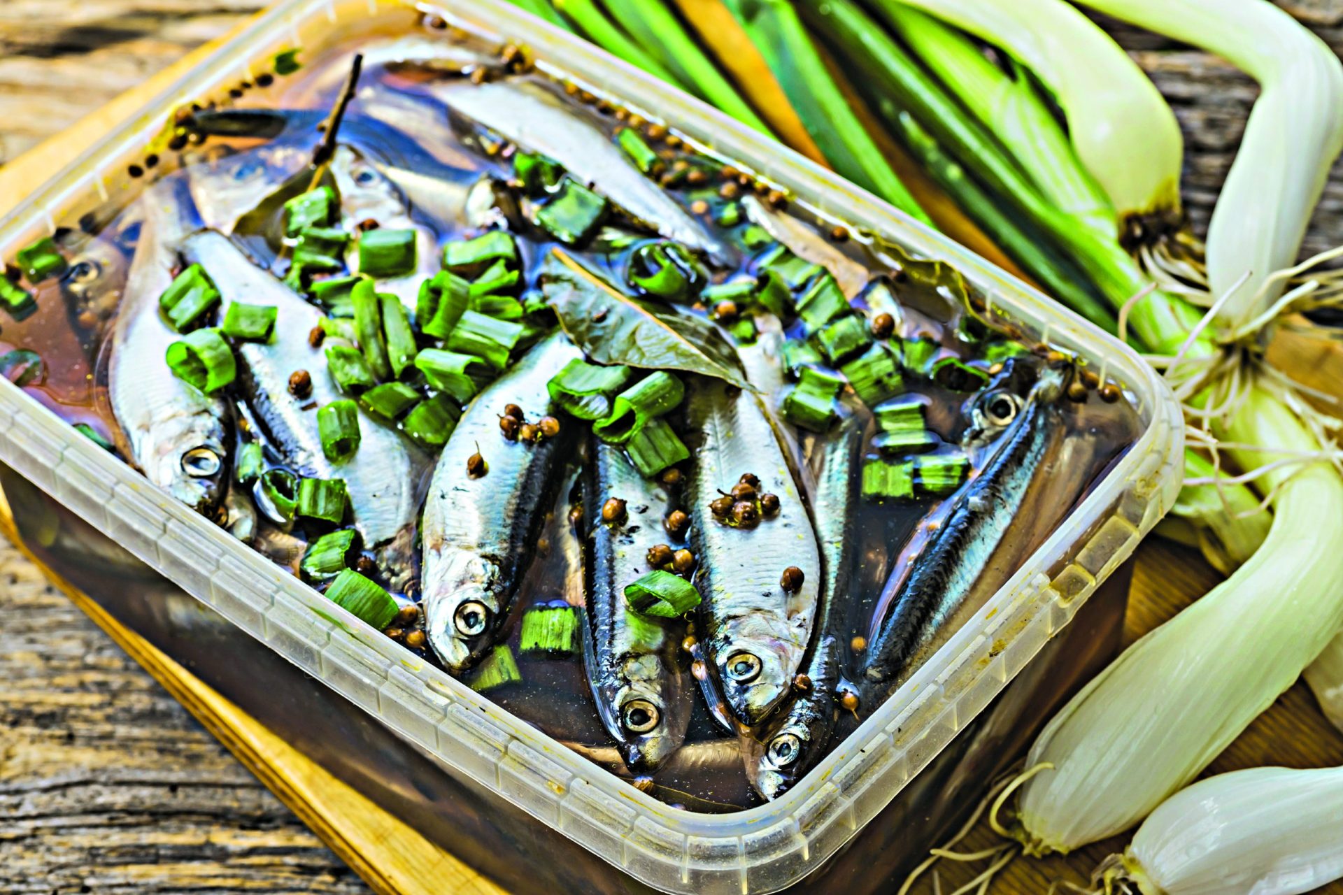 Uma sardinha para três