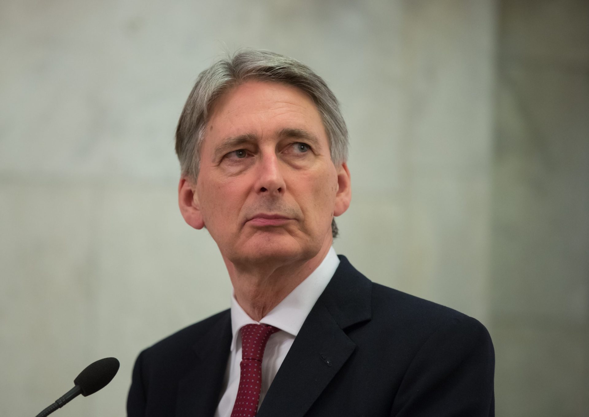 Philip Hammond. A tarefa inglória de negociar o Brexit contra vontade