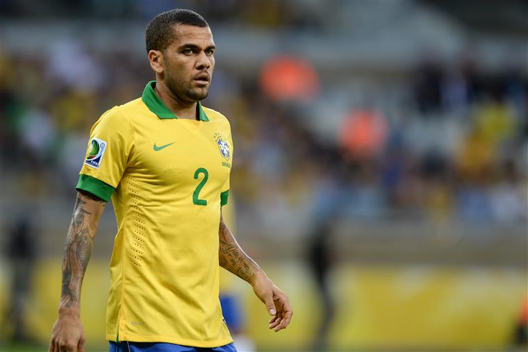 Dani Alves está de luto