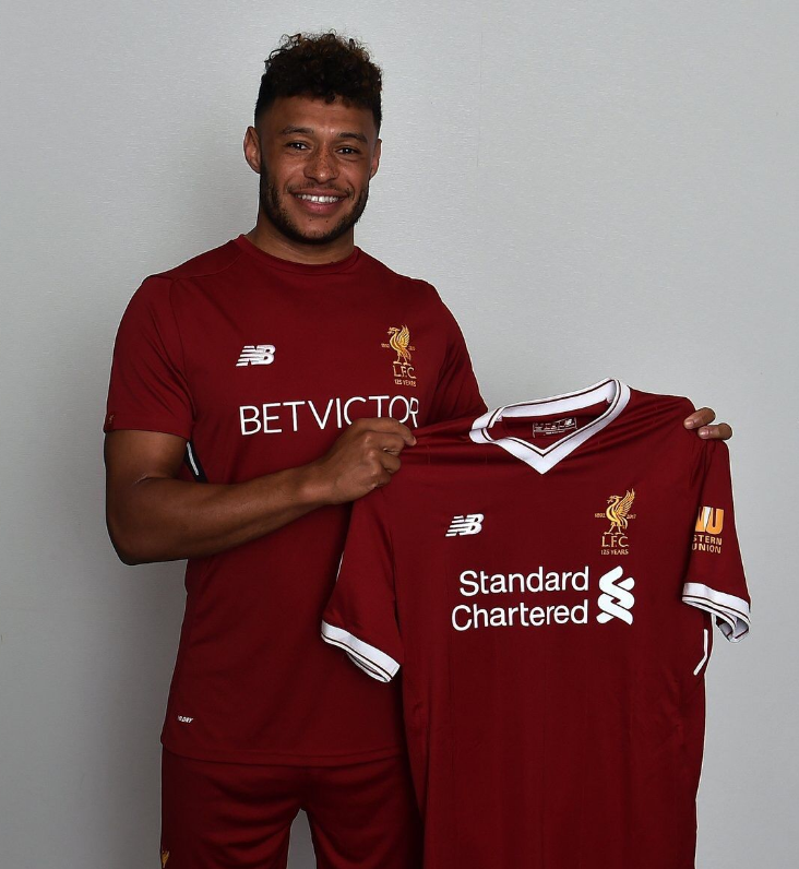 Oxlade-Chamberlain deixa Arsenal e ruma ao Liverpool