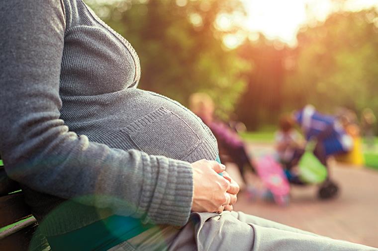 Está a tentar ter um filho? Diga ao seu marido para ir beber uma cerveja