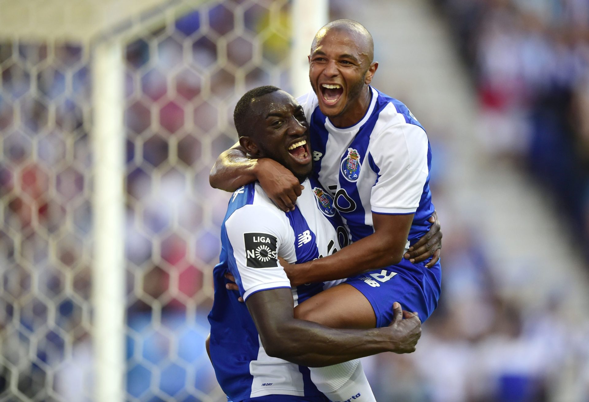 FC Porto começa campeonato com vitória frente ao Estoril