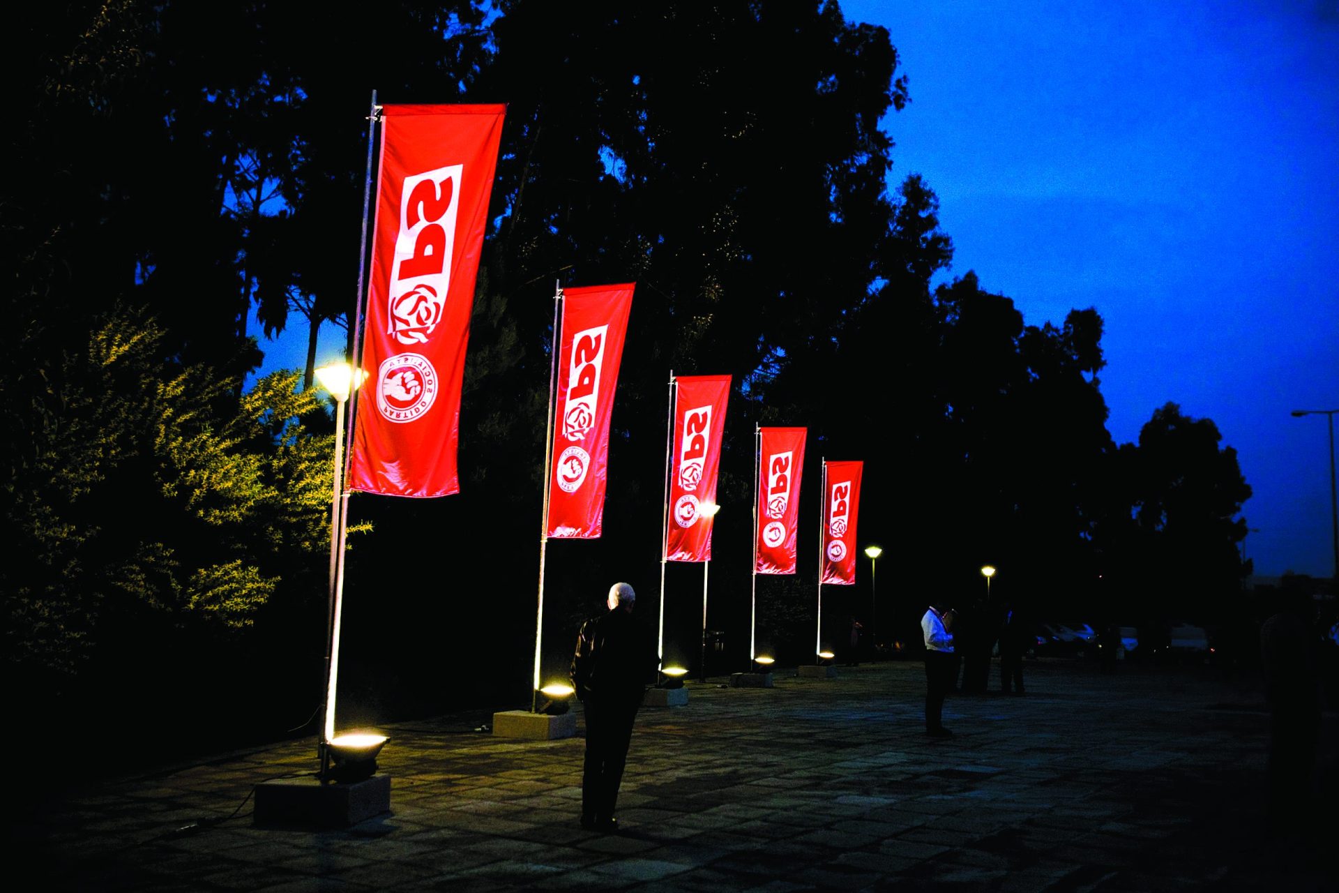 Jovem socialista insulta idosa durante campanha