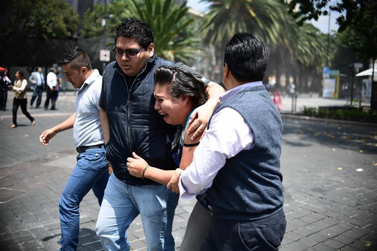 Sobe para 324 número de mortes do sismo no México