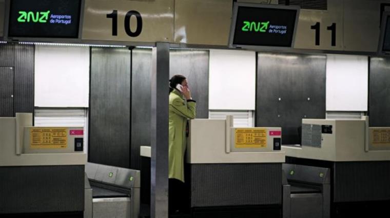 Voos atrasados estão a gerar o caos no aeroporto do Porto