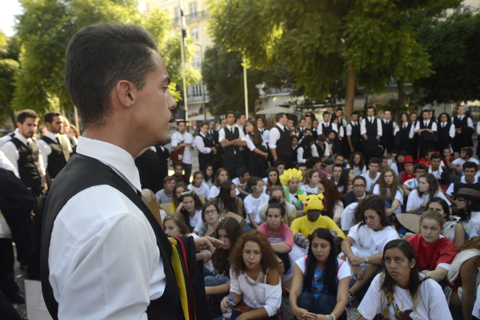 Alunos da Universidade da Beira Interior foram levados para a serra à noite e agredidos com pás em ritual de praxe