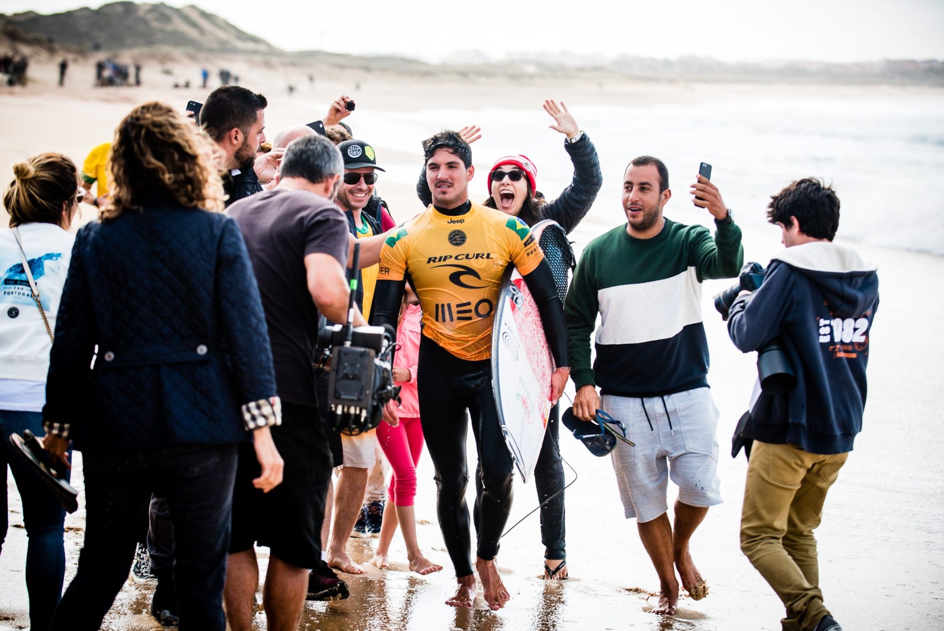 Surf. Frederico Morais eliminado; Medina pode ser campeão do mundo em Peniche