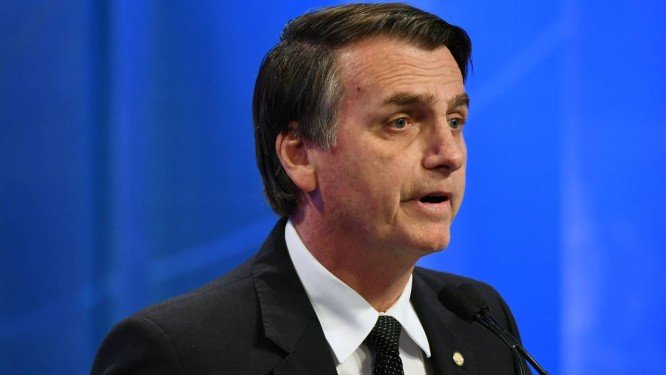 Candidatura de Bolsonaro pode ser impugnada se se confirmar financiamento empresarial