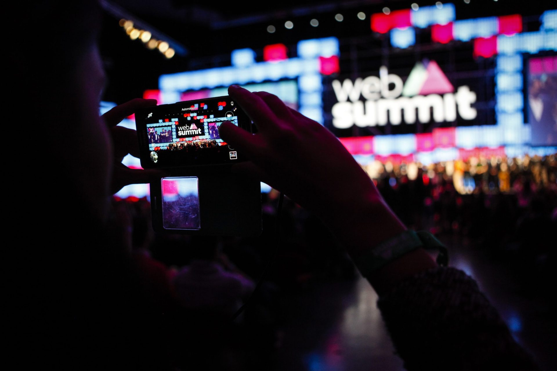 O que o governo teve de fazer para a Web Summit continuar em Lisboa