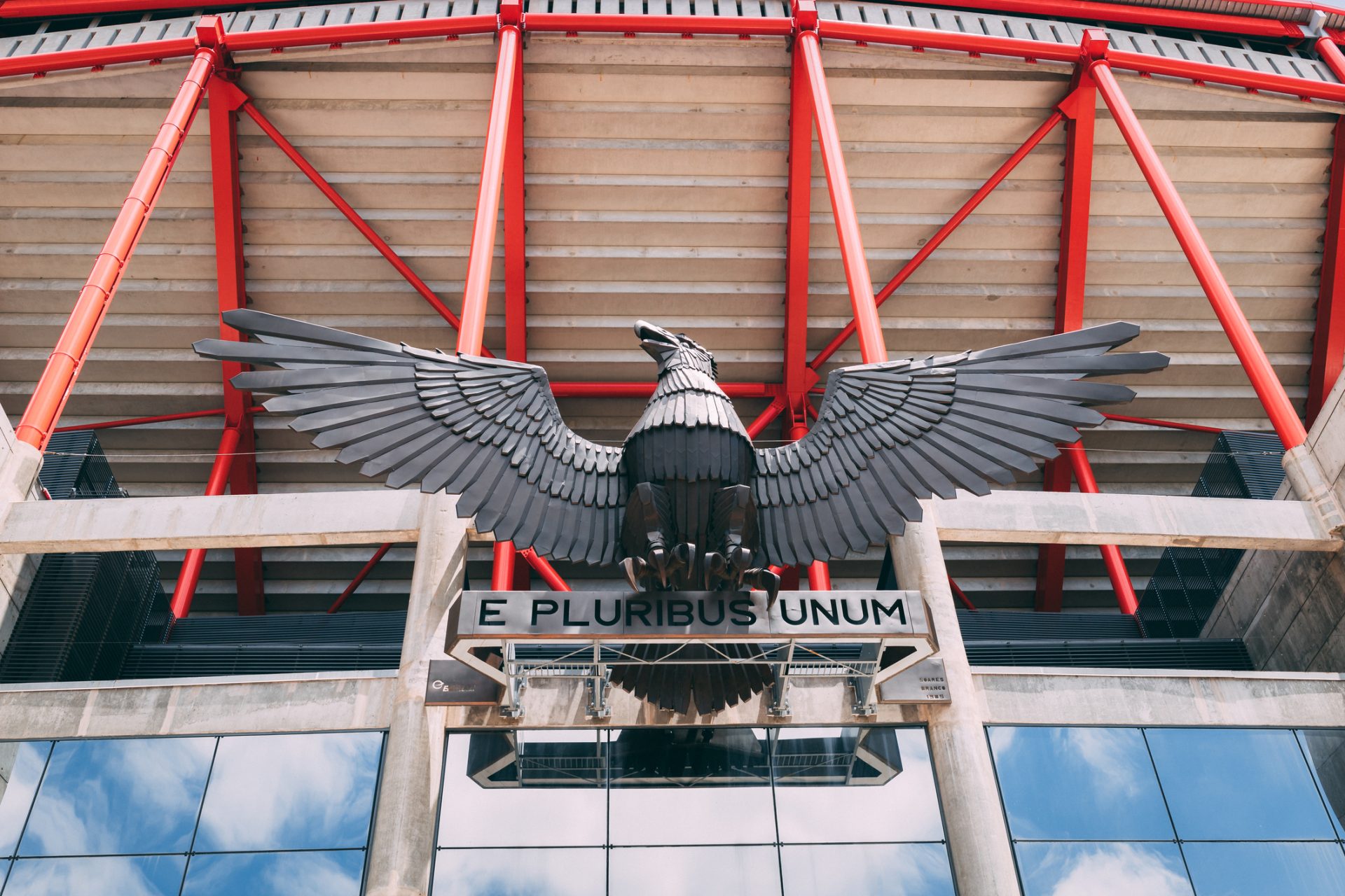 E-Toupeira. Benfica pede abertura de instrução