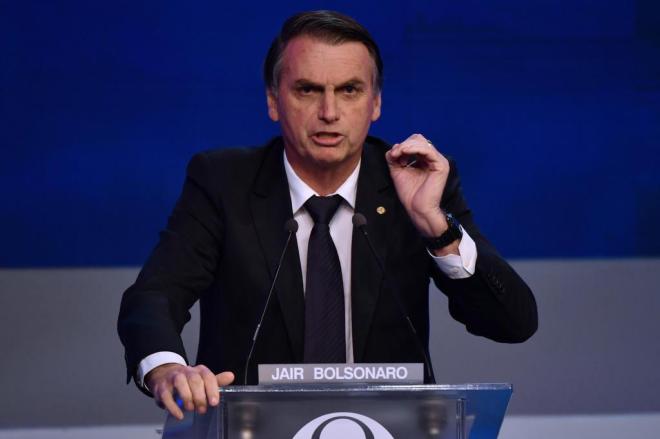 Bolsonaro conta com o apoio de 80% da comunidade portuguesa no Brasil