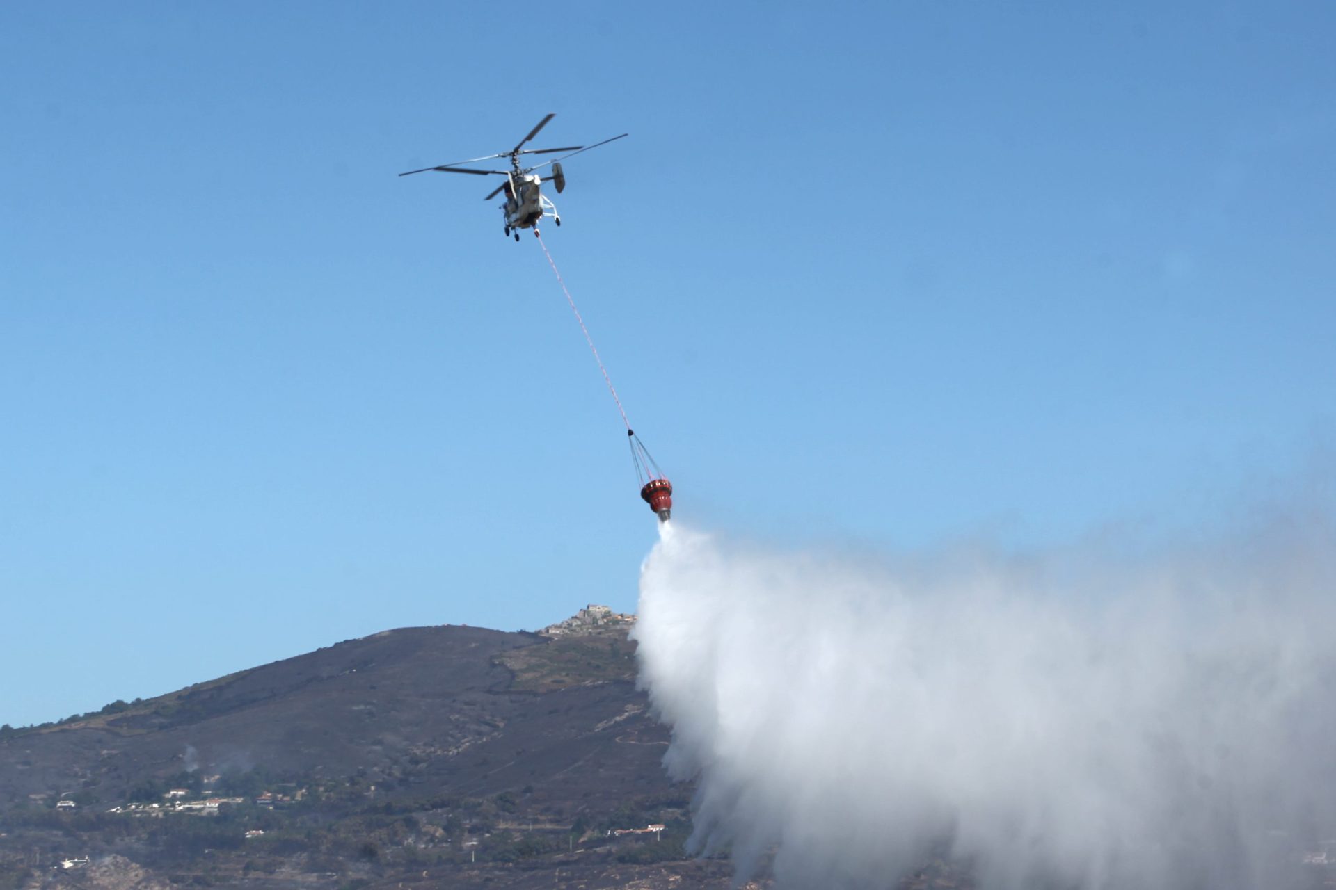 Interior Norte e Centro e do Algarve em risco máximo de incêndio