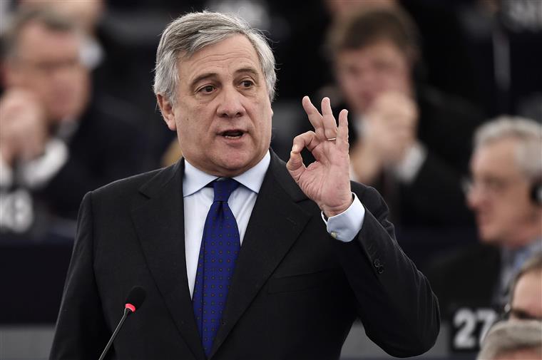 Tajani. Acordo do Brexit deve refletir um resultado “inferior à pertença plena à UE”