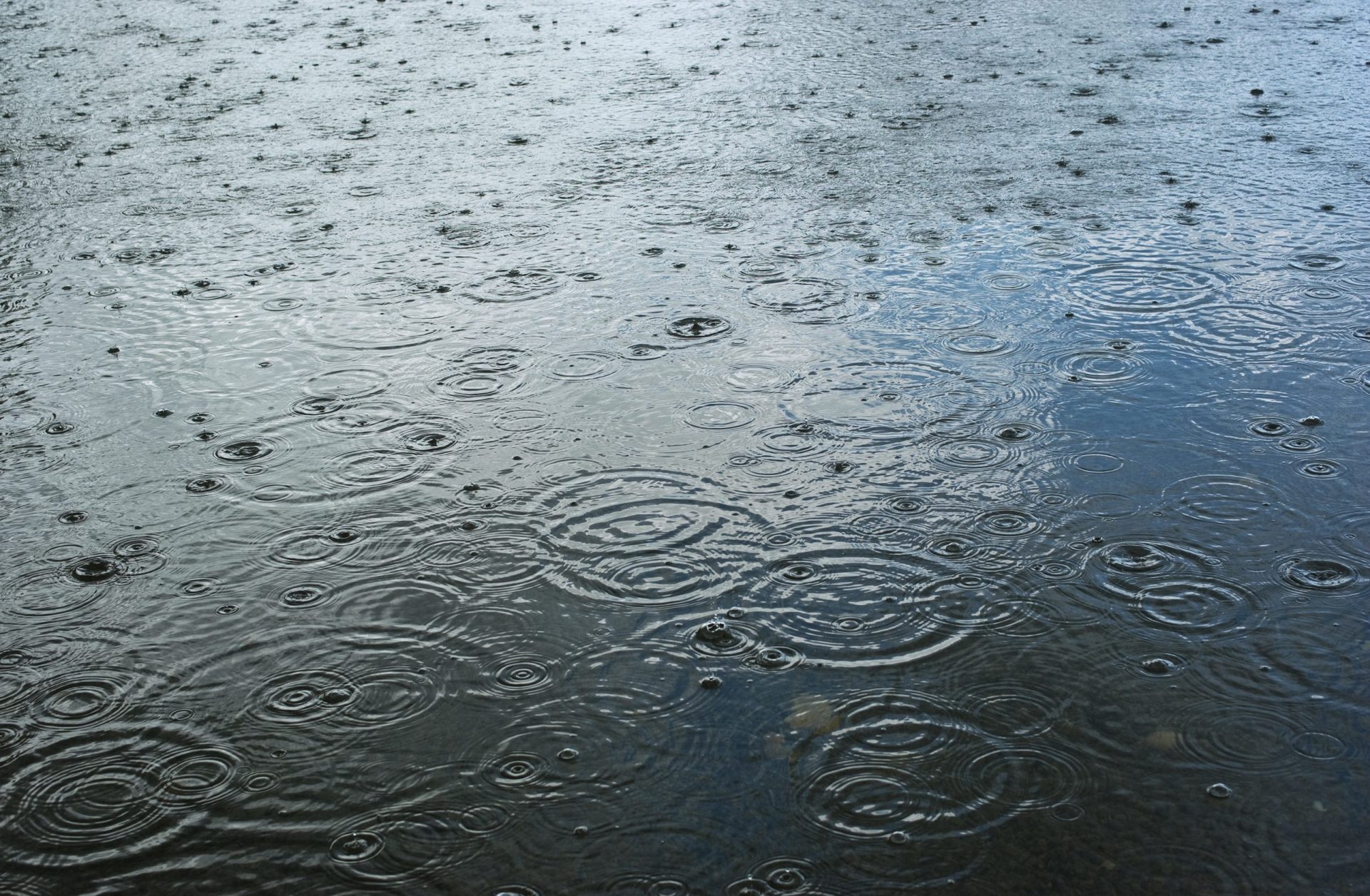 “Chuva de lama” previstas para este sábado