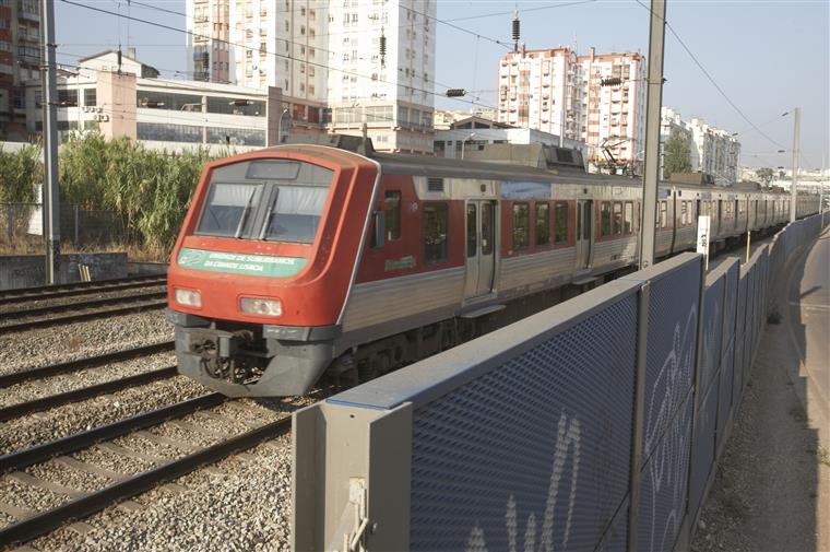 Transportes param a 7 de dezembro devido a greve dos trabalhadores