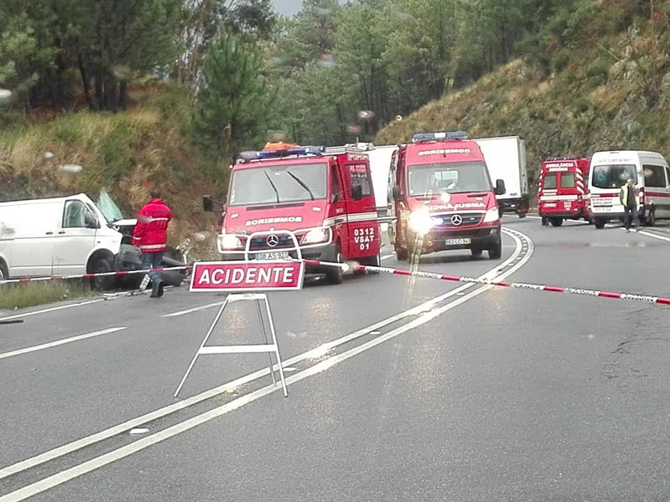 Colisão rodoviária em Barcelos faz um morto