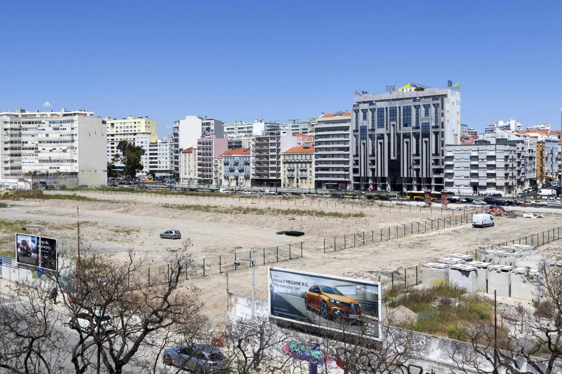 Hasta pública dos terrenos da Feira Popular interrompida pela Câmara de Lisboa