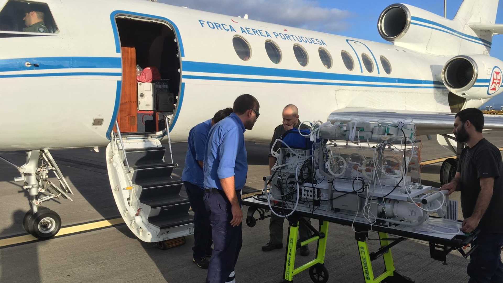 Bebé prematuro transportado para Lisboa de urgência pela Força Aérea