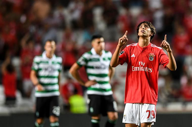 João Félix renova contrato com o Benfica até 2023