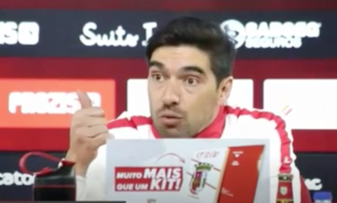 Abel Ferreira reage a polémica: “Não sou ator nem palhaço”