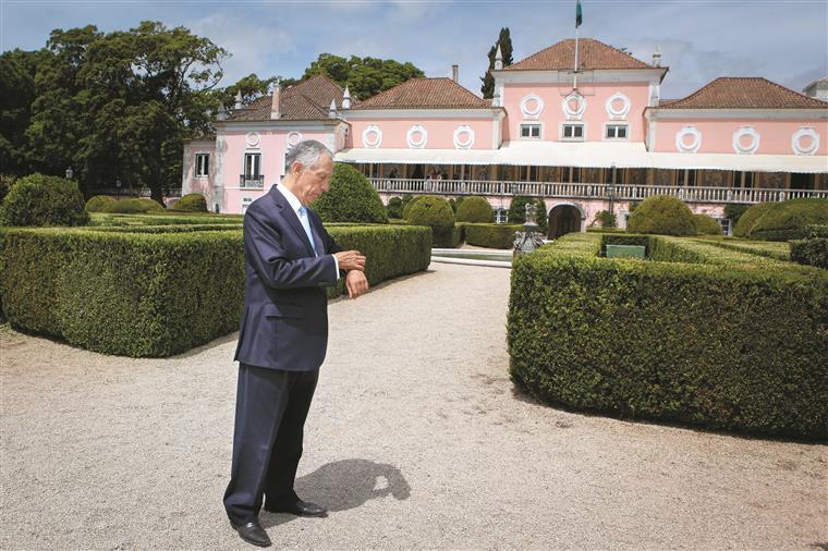 Triumph. Trabalhadoras concentram-se junto ao Palácio de Belém