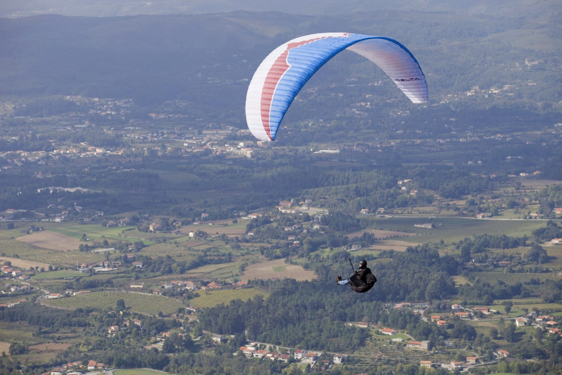 Queda de parapente faz um ferido grave em Sesimbra