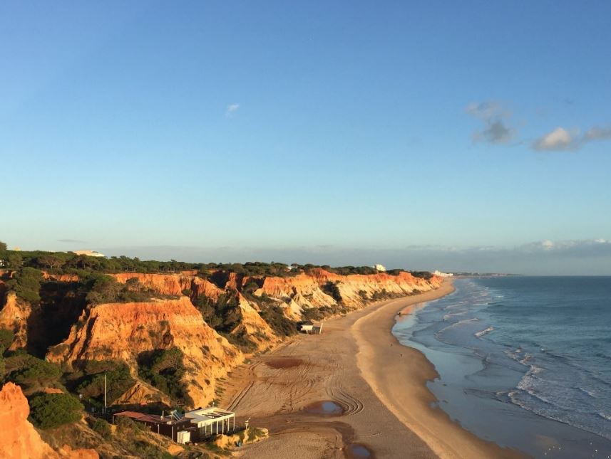 Há mais uma praia portuguesa entre as melhores do mundo