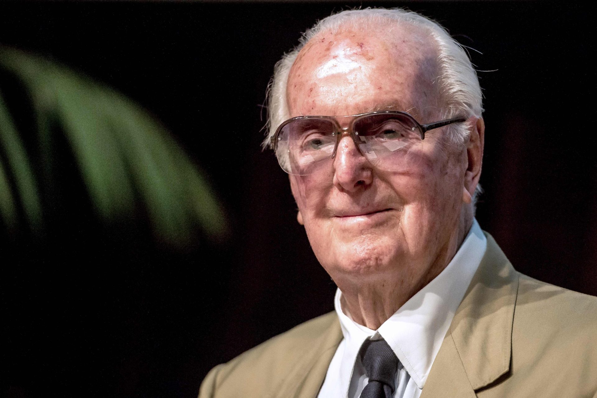 Morreu o estilista Hubert de Givenchy