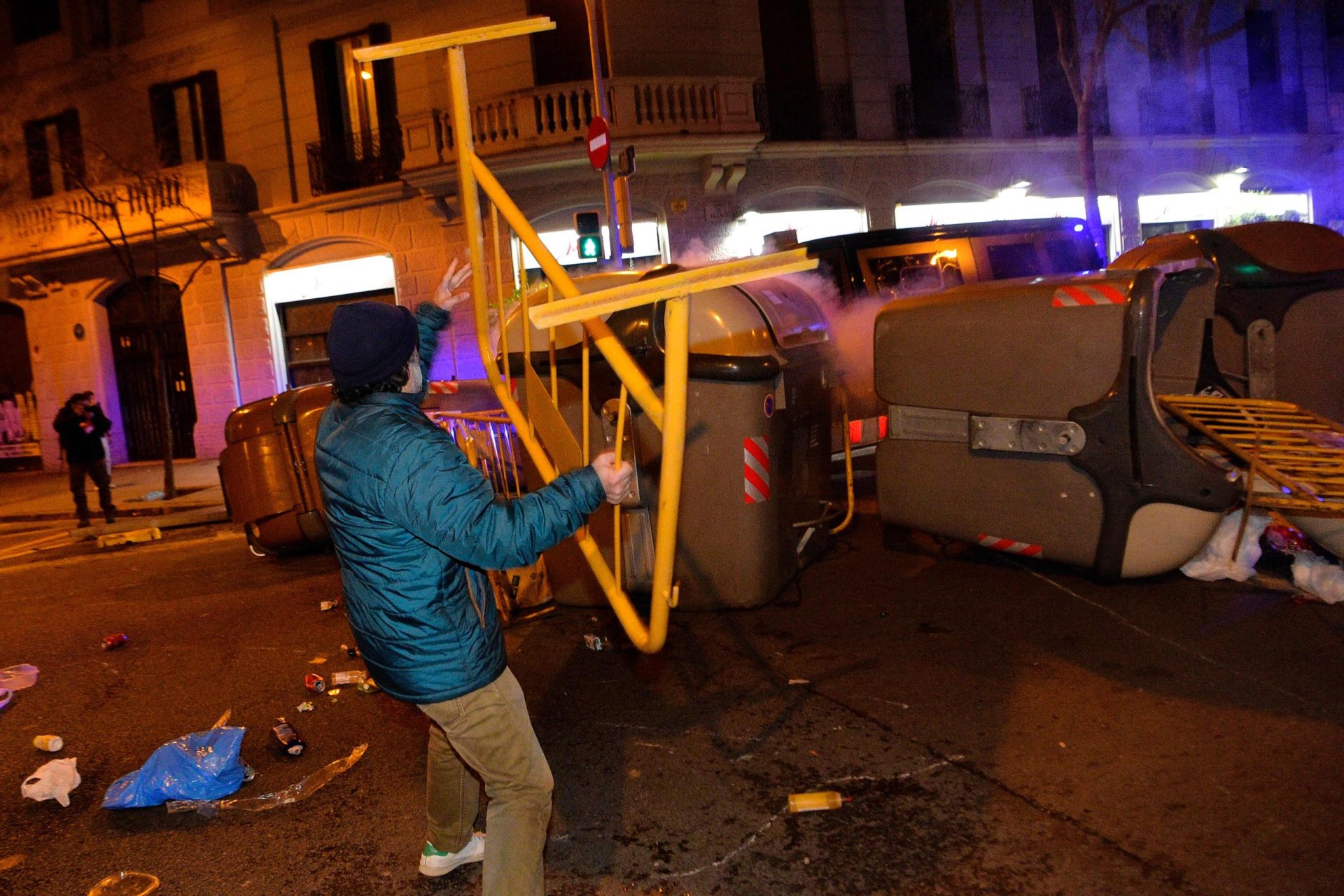 Confrontos na Catalunha fazem 98 feridos | FOTOGALERIA