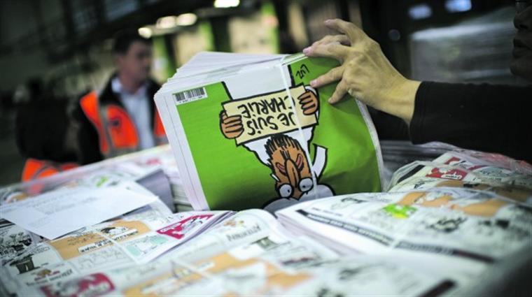 Charlie Hebdo envolto em nova polémica