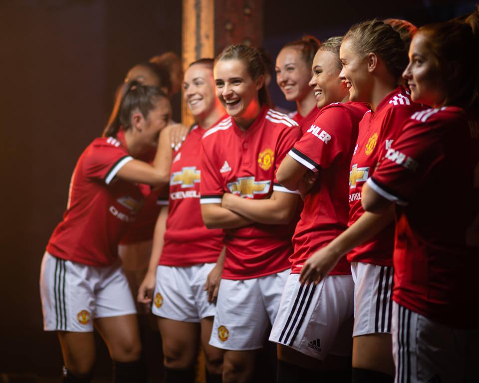 Jogadoras do Manchester United arrasaram em apresentação