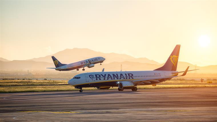Deco apresenta queixa ao regulador da aviação por “prática comercial desleal” da Ryanair