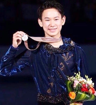 Denis Ten. Medalhado olímpico esfaqueado até à morte em assalto