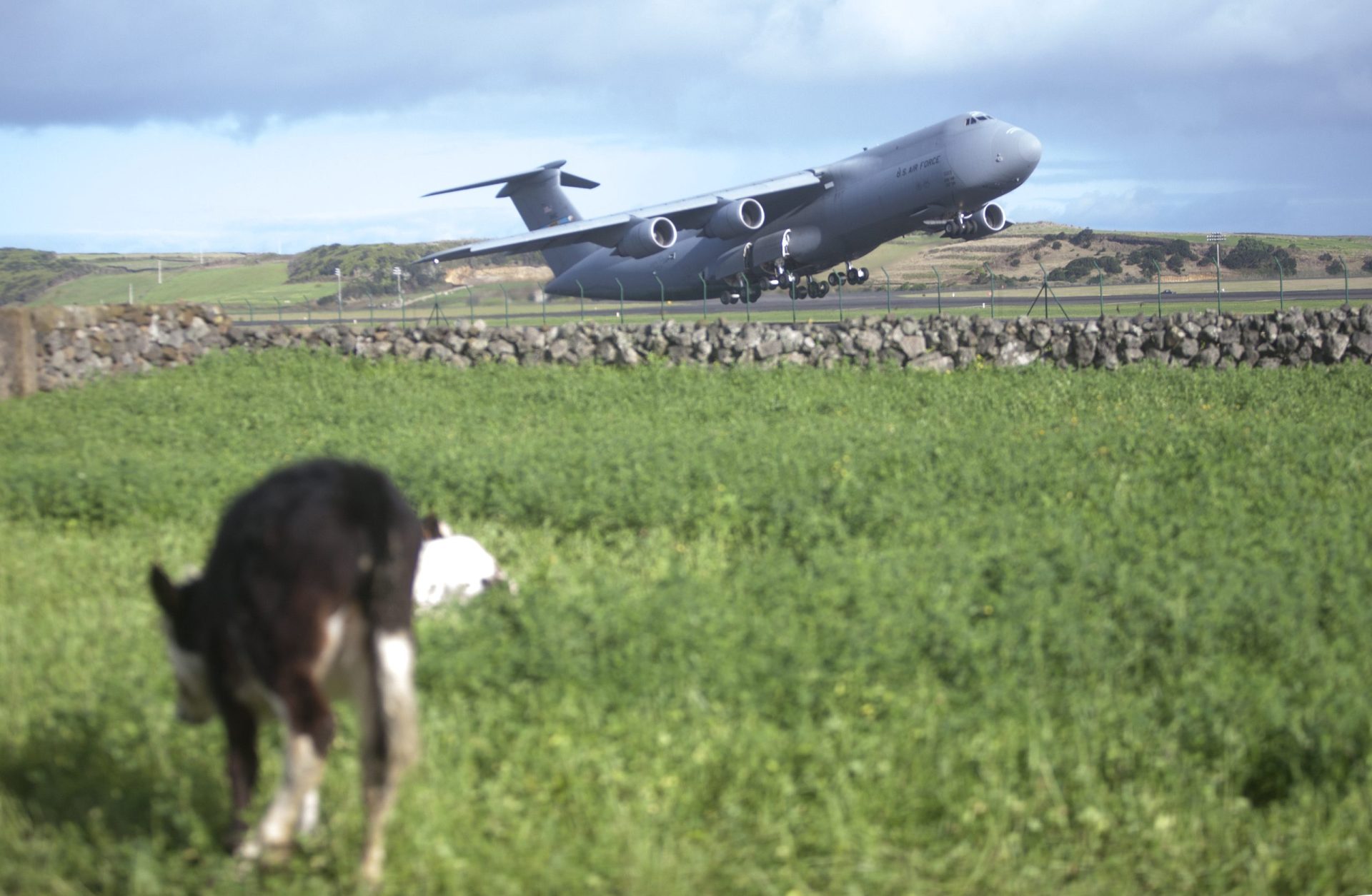 Base das Lajes nos Açores reconhecida como aeroporto internacional