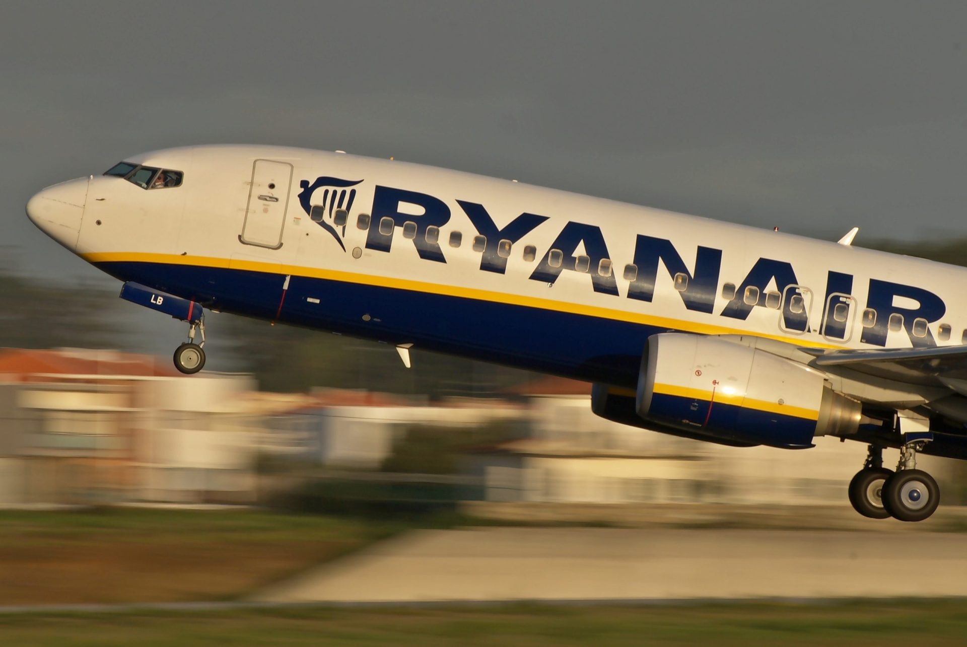 Ryanair. Companhia aéra anuncia acordo com o sindicato dos pilotos na Irlanda