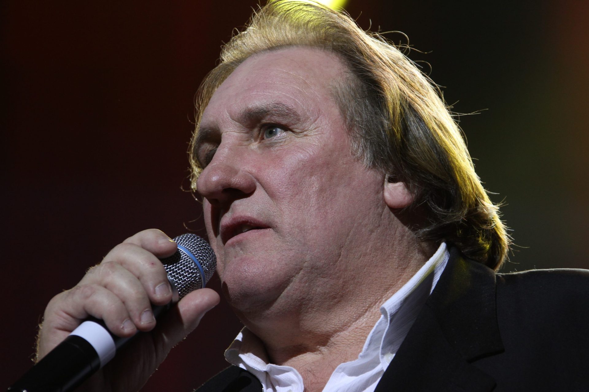 Ator Gérard Depardieu está a ser acusado de violar jovem de 20 anos