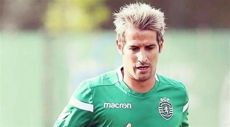 Fábio Coentrão oficializado no Rio Ave